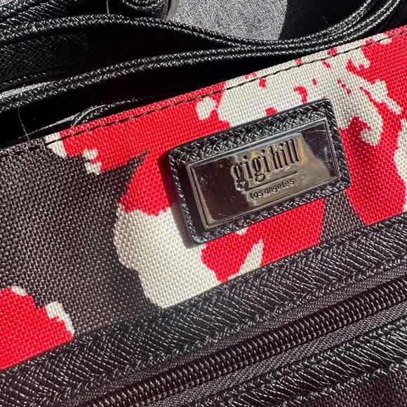 GigiHill - Picture 3 of 3